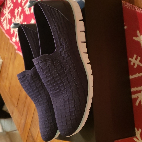 cole haan zerogrand slip ons 9.5 - Picture 2 of 6